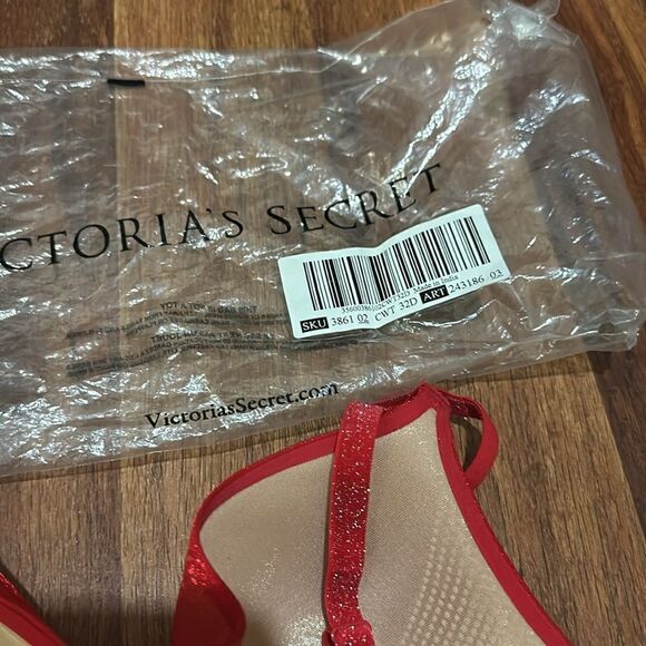Victoria’s secret Bra size 32D - Picture 6 of 6